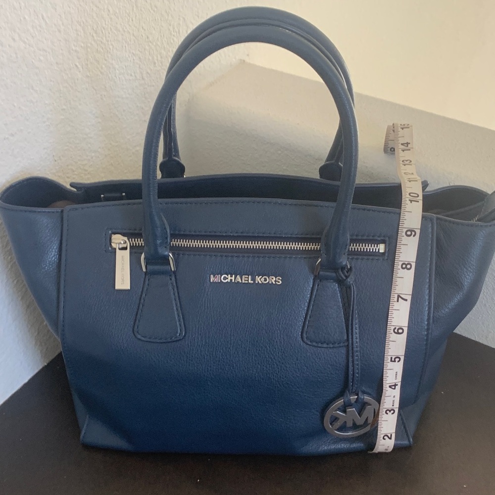 Michael Kors Dark Navy Blue Leather Satchel. - Picture 2 of 10